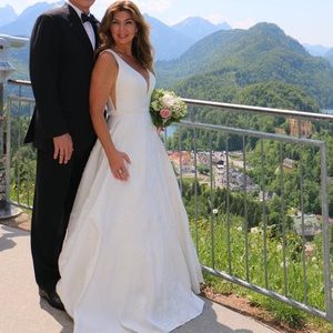 Essence of Australia Wedding dress